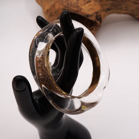 Kara Ross Exotic Snake Skin Chunky Acrylic or Lucite Wavy Bangle - Picture 11 of 13